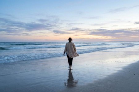 An image of the word recede as defined by to go or move away; retreat; go to or toward a more distant point; withdraw.
