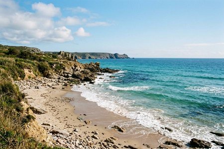 An image of the word shore as defined by the land along the edge of a sea, lake, broad river, etc.
